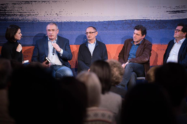 О связи Трампа с Путиным и правом популизме