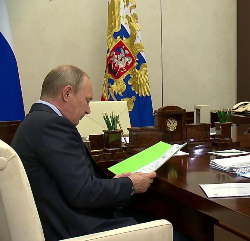 Путину будут докладывать о настроении в журналистской отрасли