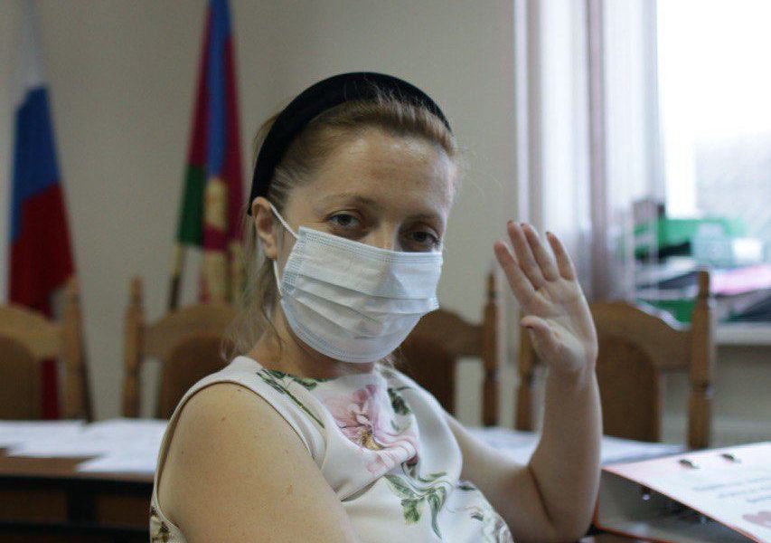 240 часов работ за репосты и одиночный пикет