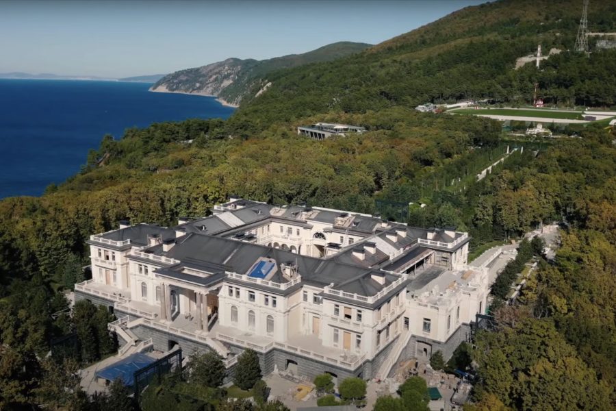 Владения Путина в Геленджике можно облететь на самолете — в Microsoft Flight Simulator