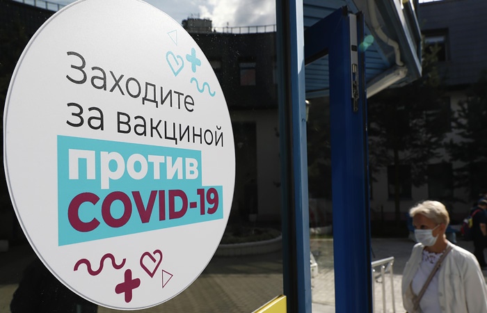 В России Спутником V привили более 1 млн человек