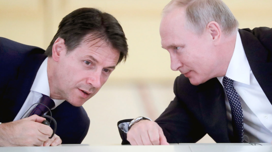 Он много кому чего обещал