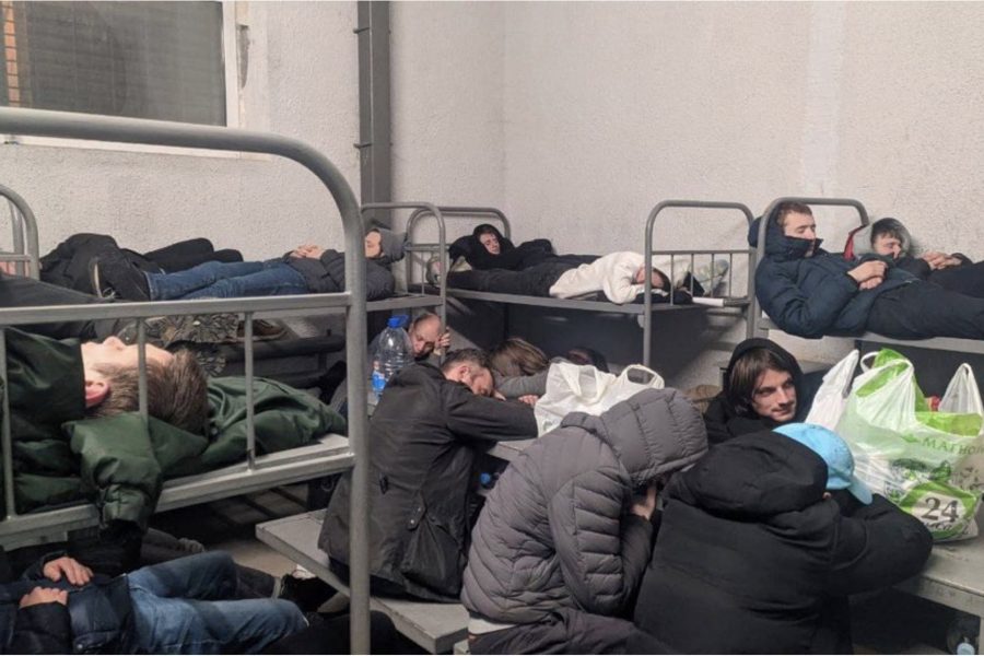 Песков советует девушке подавать в суд