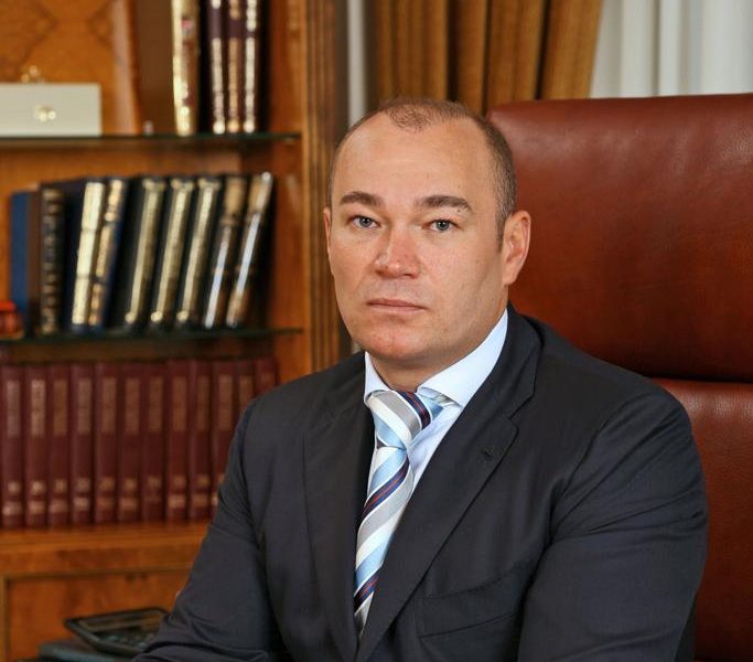 Дворец есть, а хозяина нет