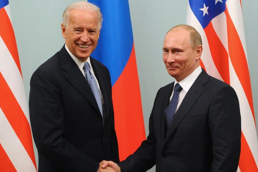 Путин поздравил Байдена с победой
