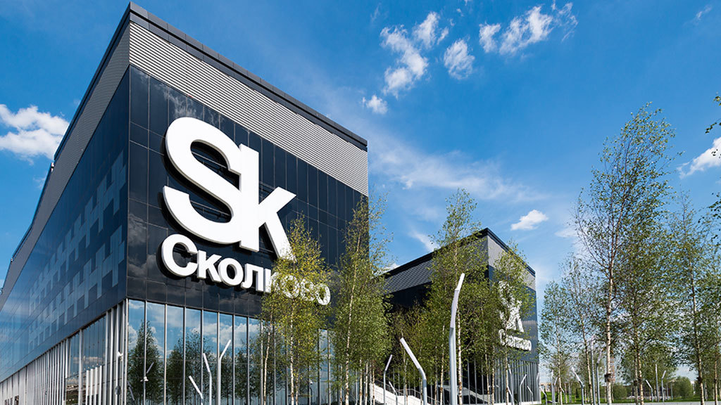 Клиника в «Сколково» привезет в Россию иностранные вакцины от коронавируса