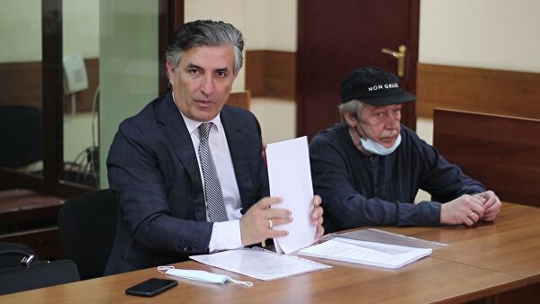 Пашаев вновь защищает Ефремова